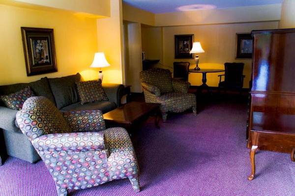 Clarion Inn and Suites and University Conference Center