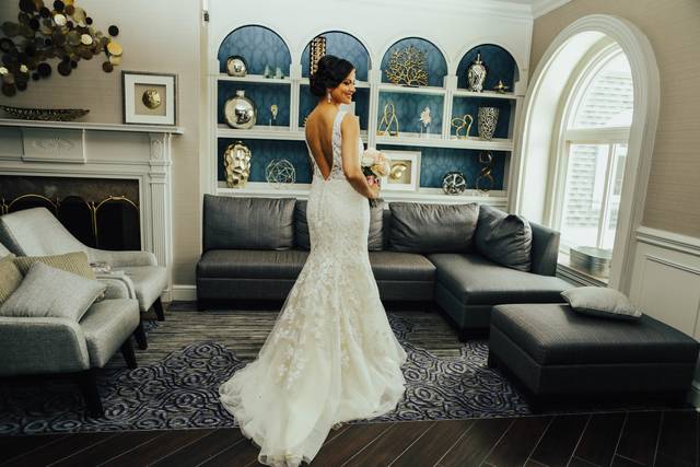 Nearlywed in her gown - BaironPhoto