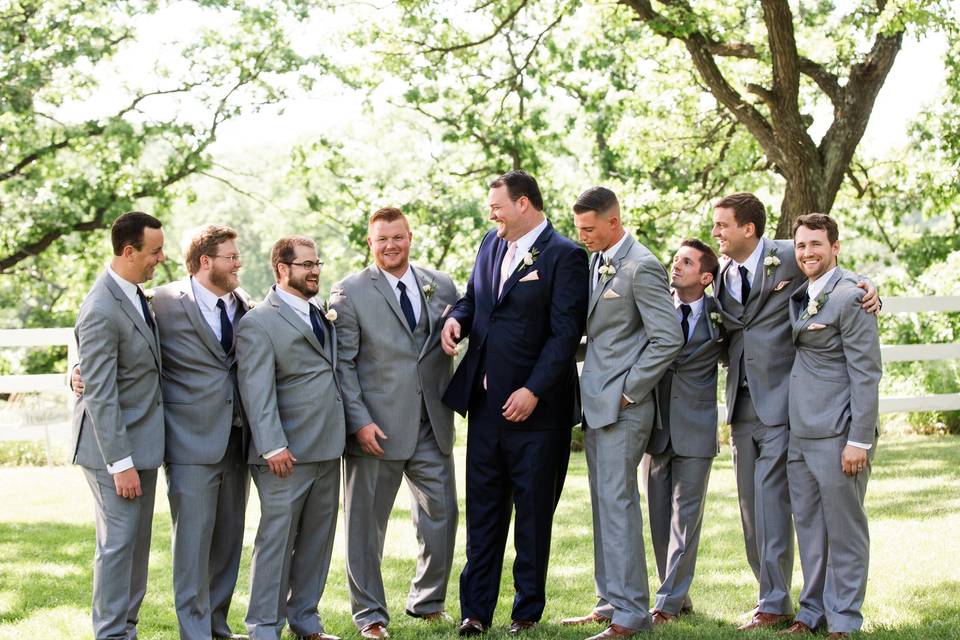 The groom & groomsmen