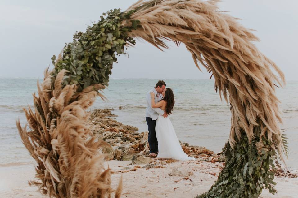 Portrait through the arch