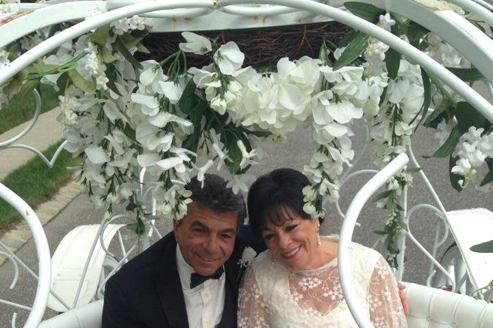 Bride on her way to her wedding at Sea Oaks CC, Little Egg Harbor NJ in our Cinderella Carriage