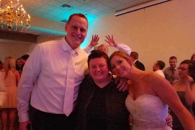 Couple's with the DJ