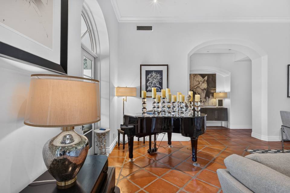 Emerson estate grand piano