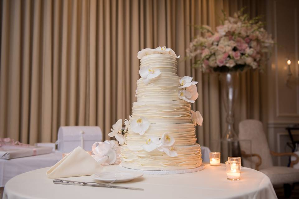 Elegant cake design - City Hall Wedding Photography