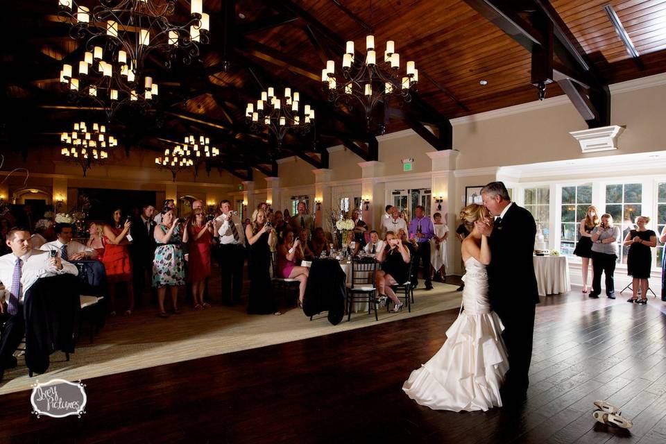 Bride and Dad getting down on the dance floor!