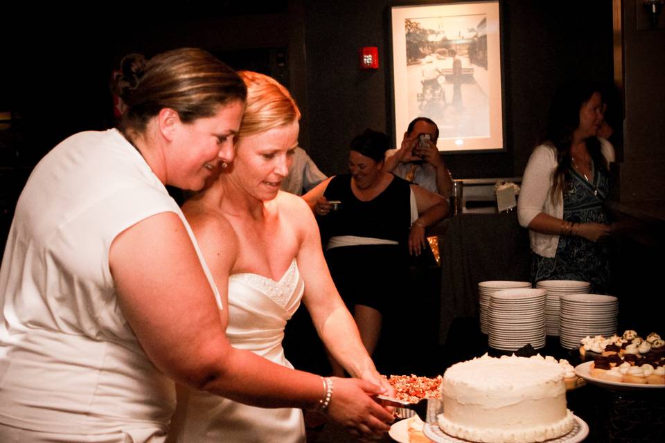 Cake cutting