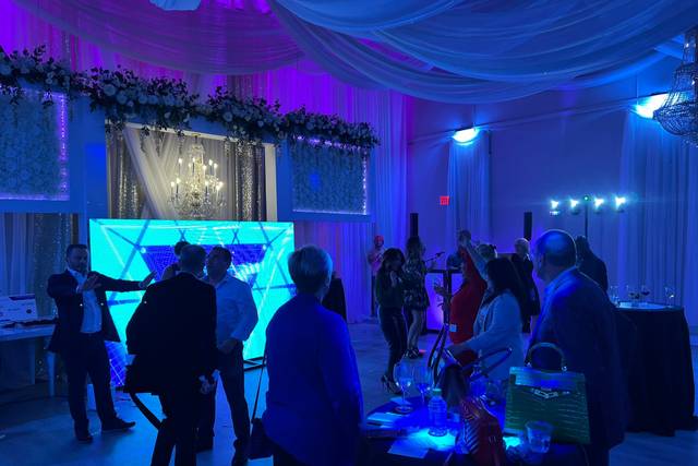 LED SCREEN WALL