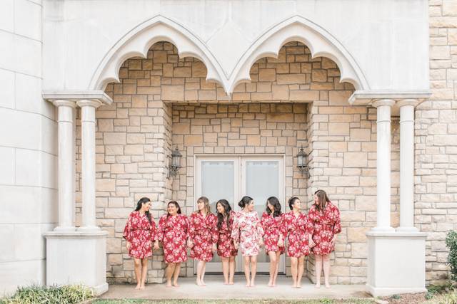 Castle at Rockwall bridesmaids