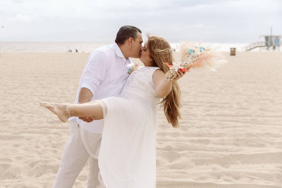 Los Angeles Beach Weddings