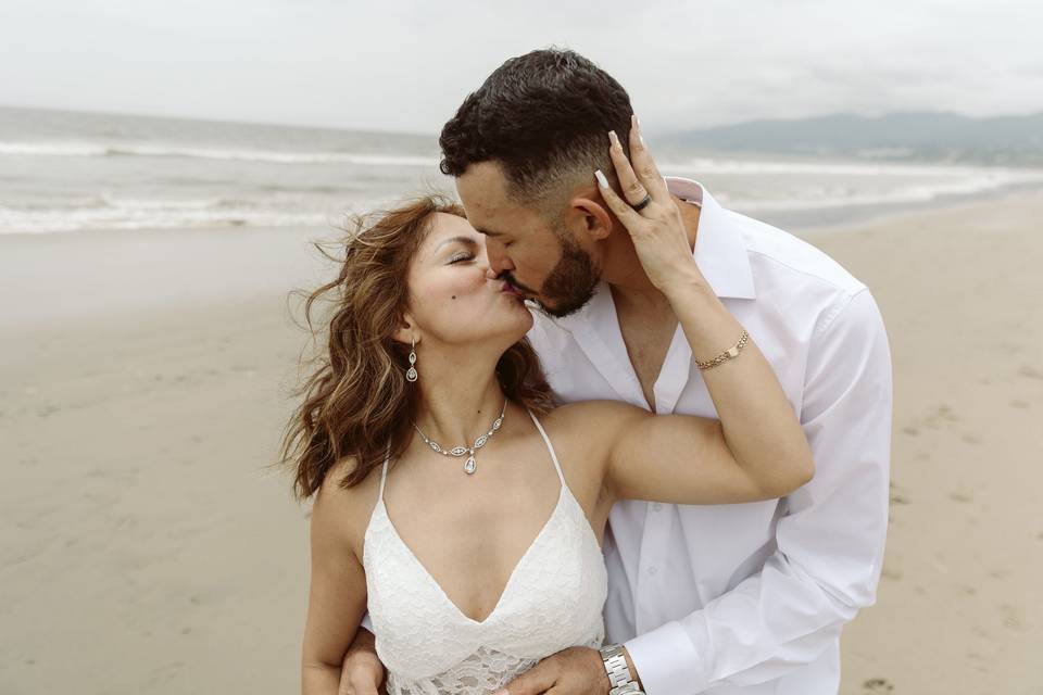 Los Angeles Beach Weddings