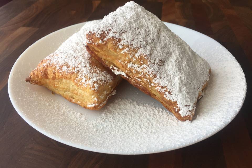 Guava puff pastries