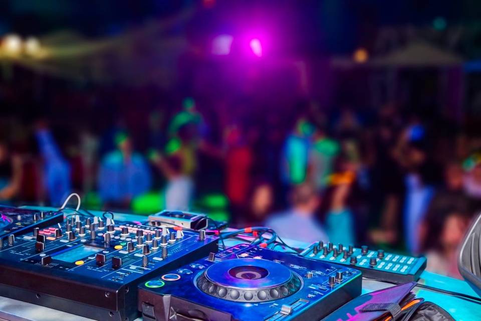 AJay's Disc Jockey Service - DJ - Appleton, WI - WeddingWire