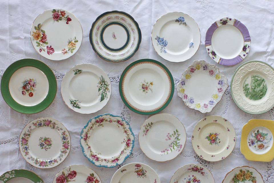 Lunch Plates in many shapes and colors create a beautiful mismatched look for your special day