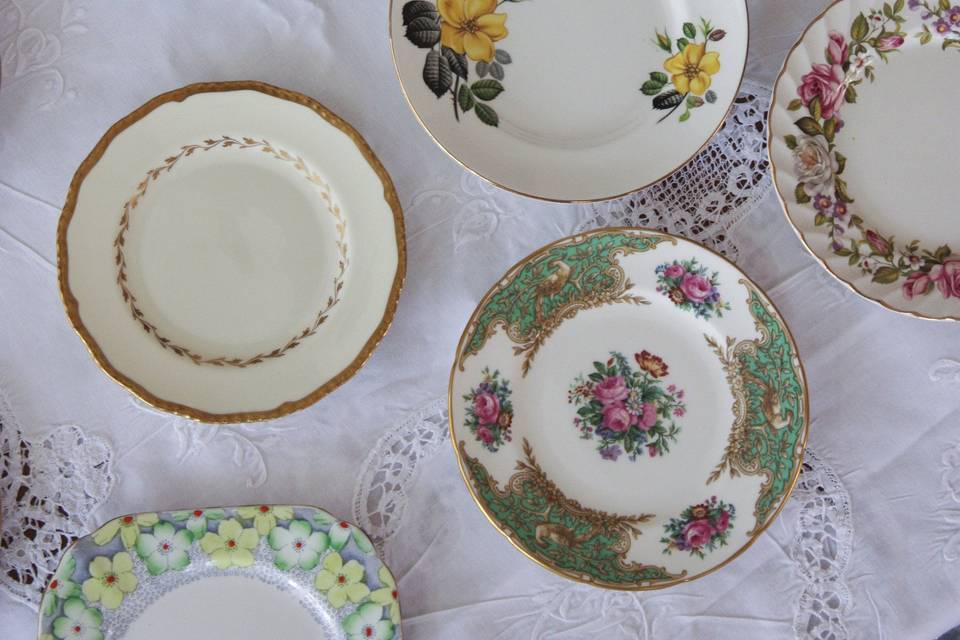 Delightful smaller plates for bread or dessert