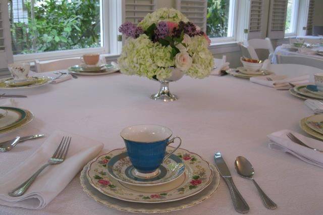 Multicolored spring table at a Historic venue makes your event unforgetable