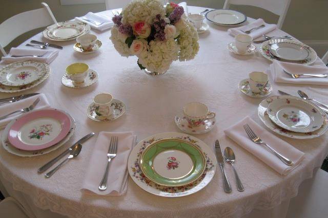 Spectacular place settings create a memorable tablescape for guests to enjoy