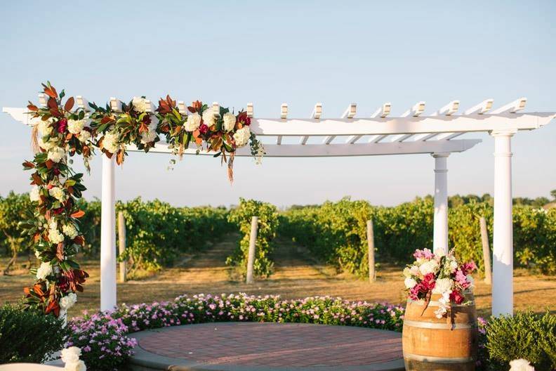 Indoor and outdoor ceremony sites