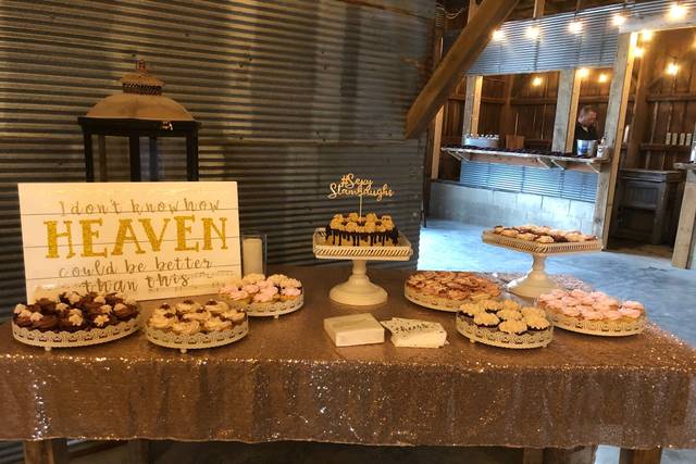 Cake table