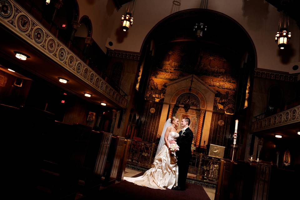 St. Aloysius in Detroit, Michigan is a beautiful, historic church downtown Detroit for weddings with an intimate feel.