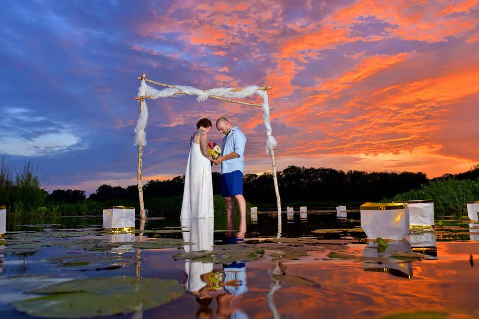 Marci Curtis - Wedding Photojournalist