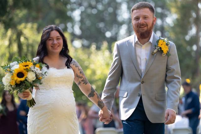 Sunflower bride and groom