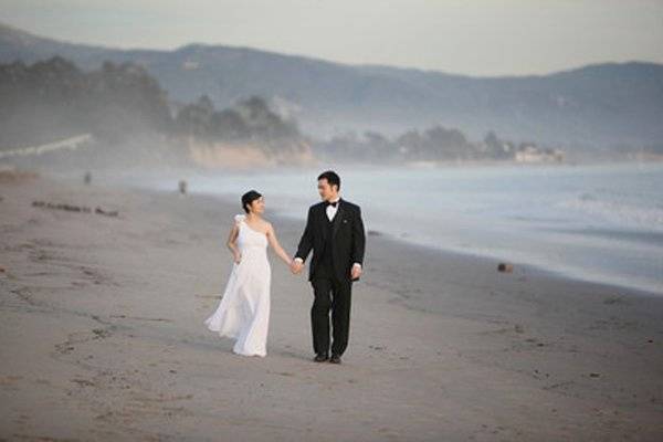 Newlyweds by the shore