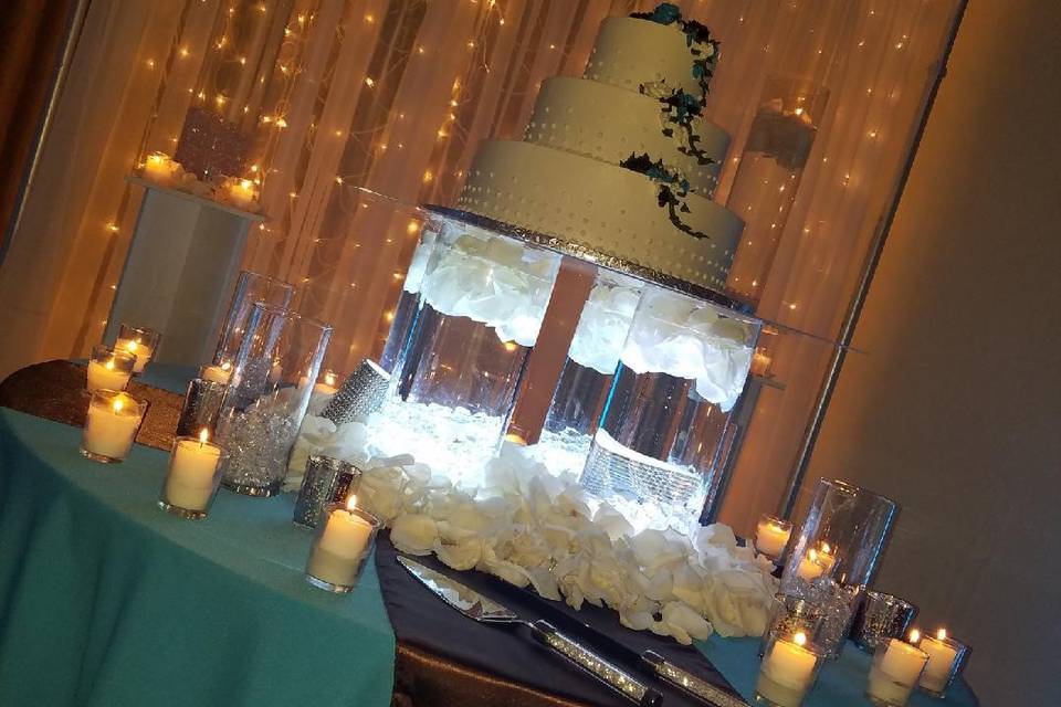 Cake for the wedding