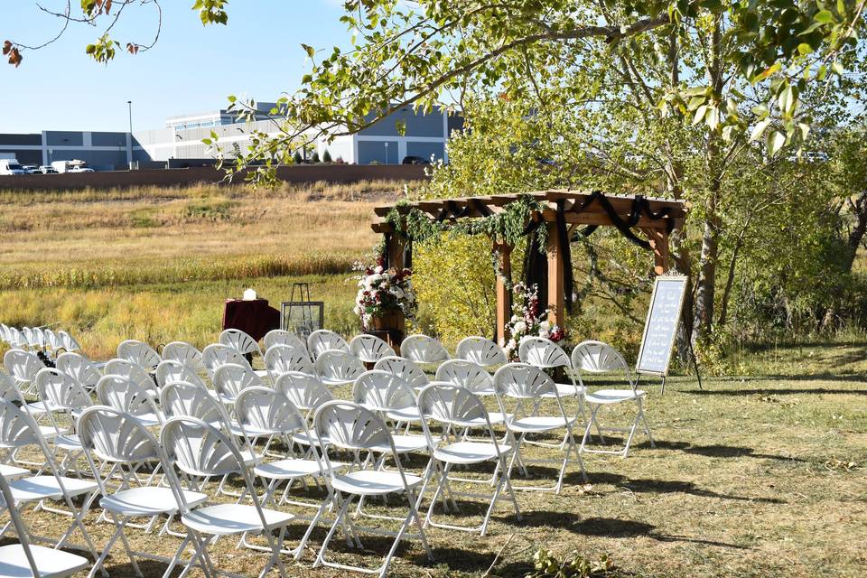 Summer outdoor ceremony