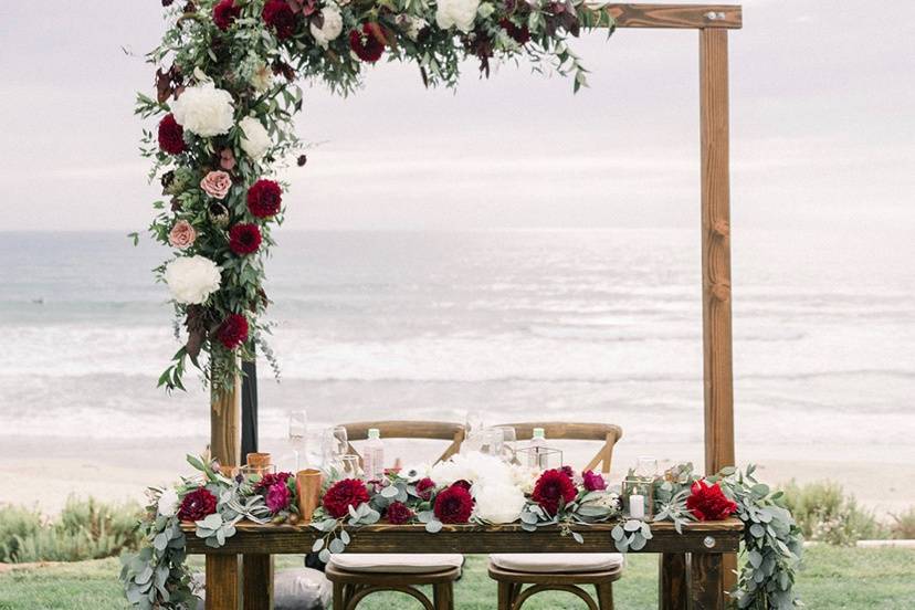 Burgundy Sweetheart Table