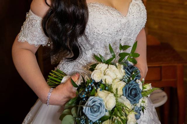 Wedding dress ready - photofilms llc