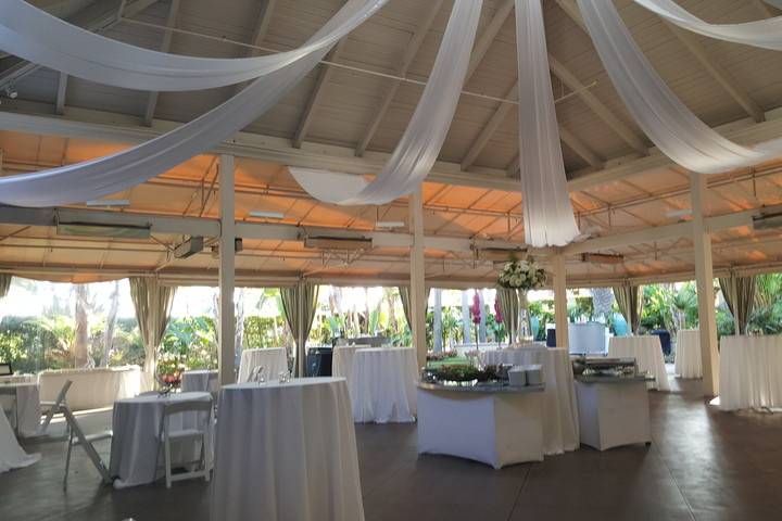 Dining area set-up