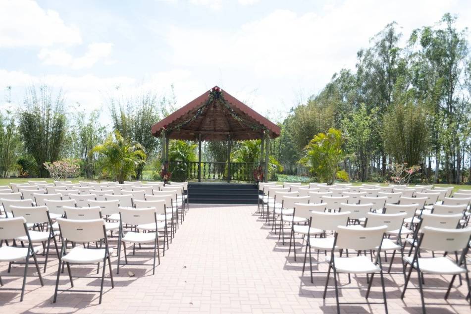 Outdoor ceremony