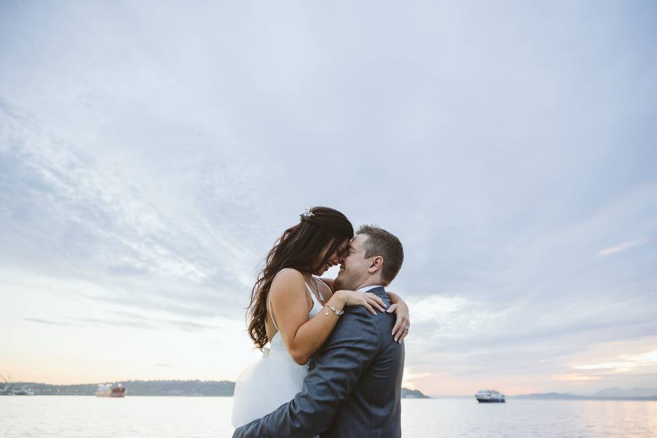 Seattle Skyline Wedding Photos