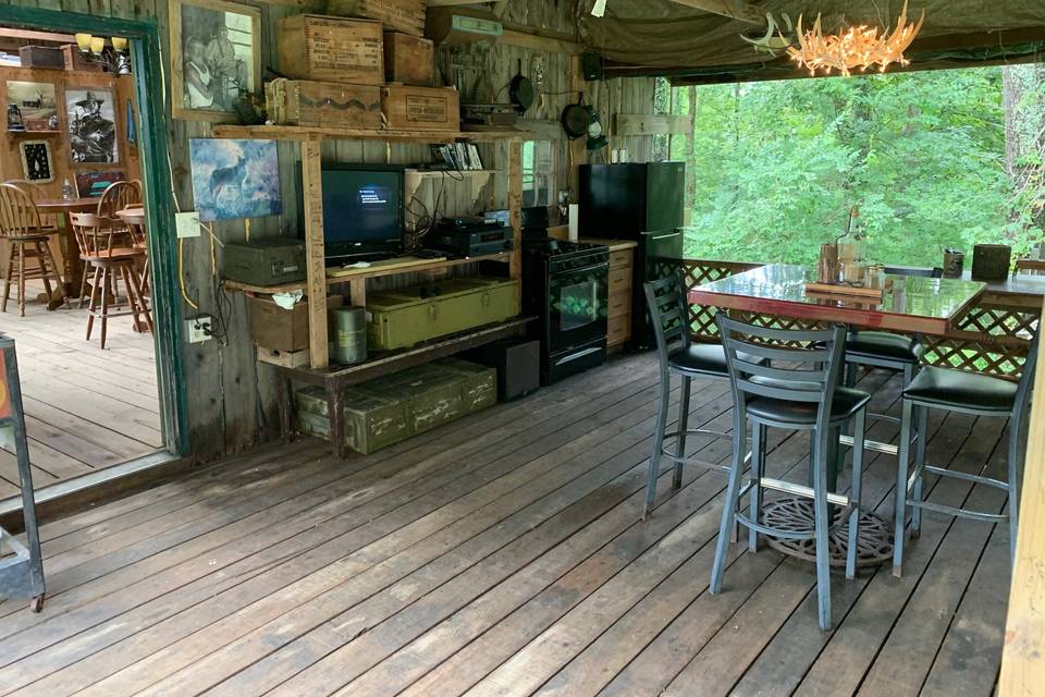 Open air shelter and saloon