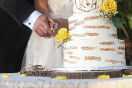 Rustic themed cake