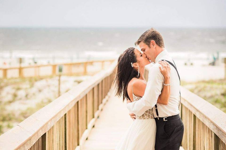 Kiss on the boardwalk