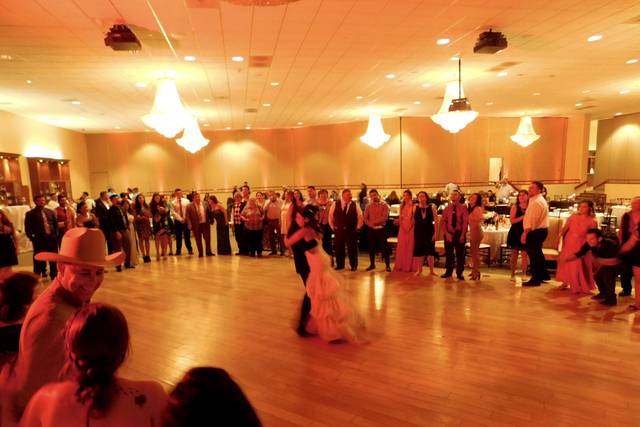 Last dance surrounded by your loved ones