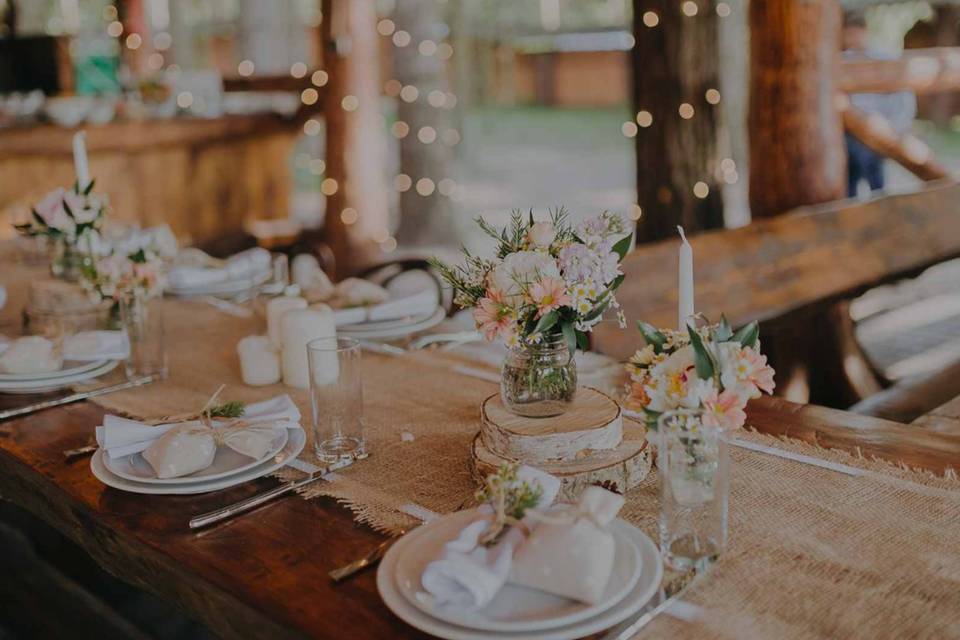 Beautiful table settings - Rose & Belle Photography