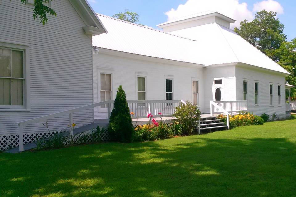 Autauga Place & Grand Paw's Barn