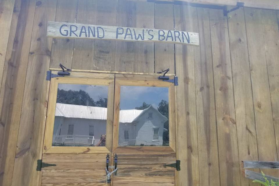 Autauga Place & Grand Paw's Barn