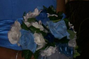 Brides Maid bouquet in Blue and White