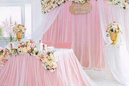 Bride and Grooms Table