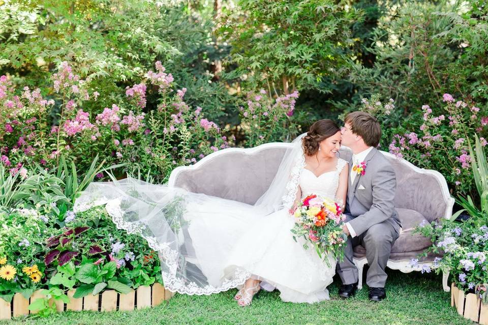 Vintage Grey Couch Photo:  Laura Tavarez Photography @sweetlifevintagerentals