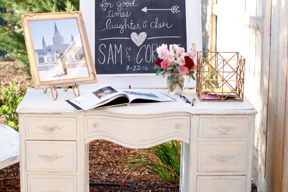 Vintage Shabby White Desk @sweetlifevintagerentals