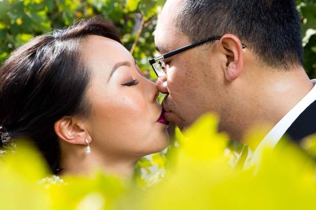 Couple kiss