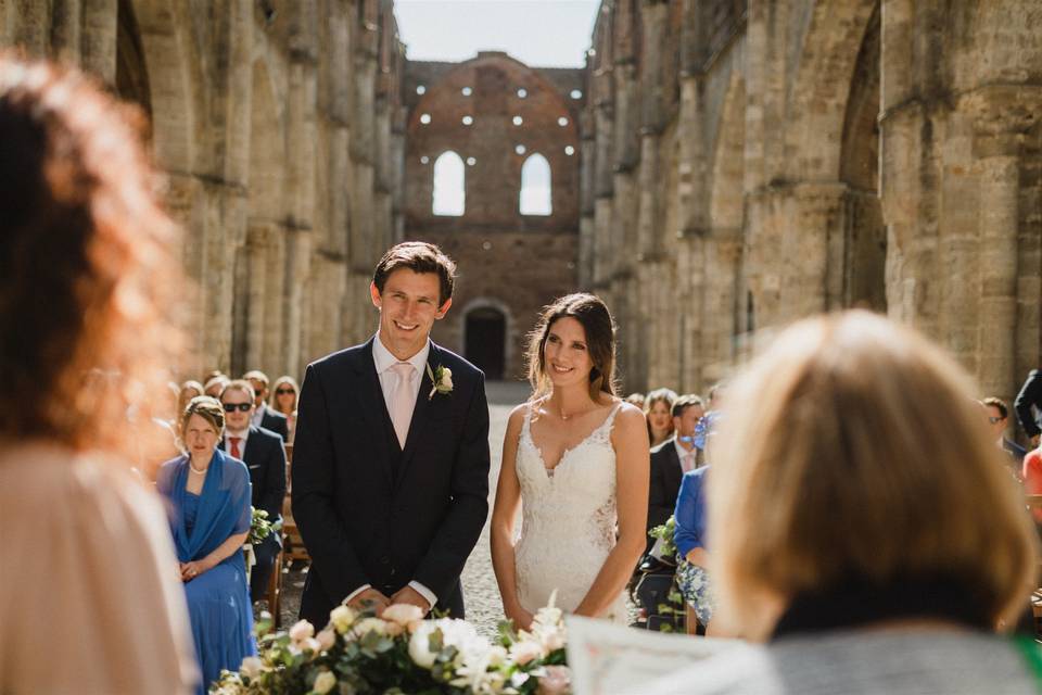 Wedding in san galgano abbey