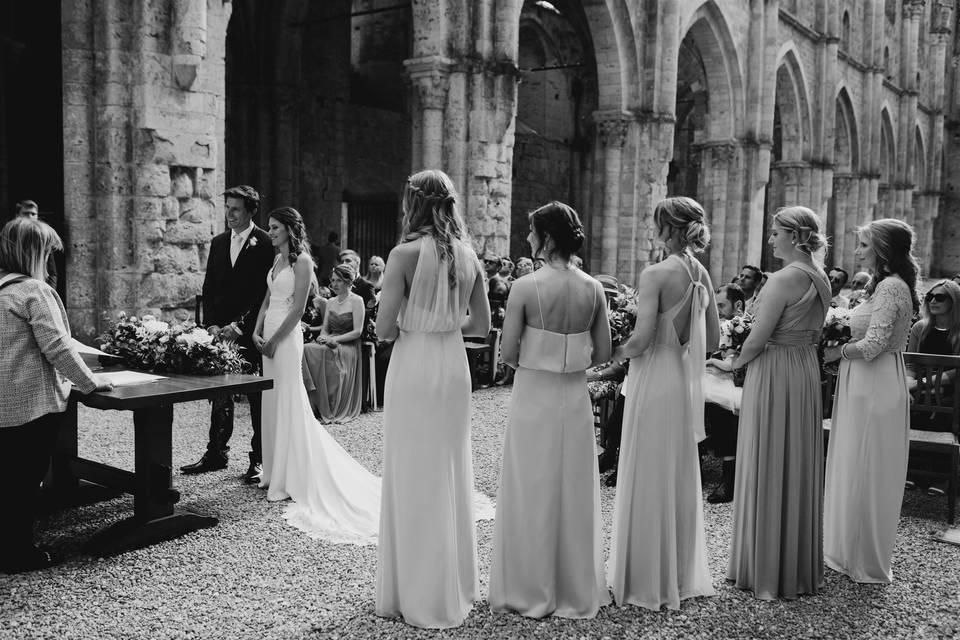 Wedding in san galgano abbey