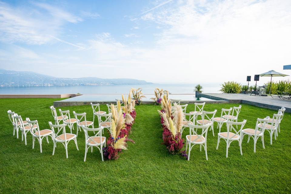 Luxury wedding on lake garda