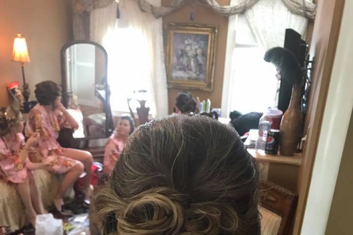 Glamorous bridesmaid hair