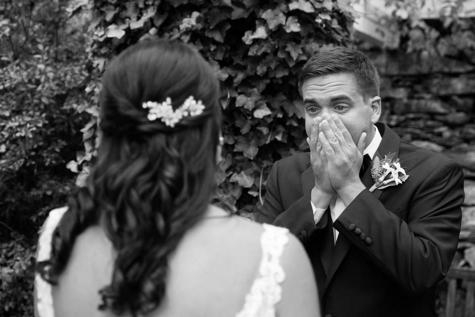 Groom gasps during first look